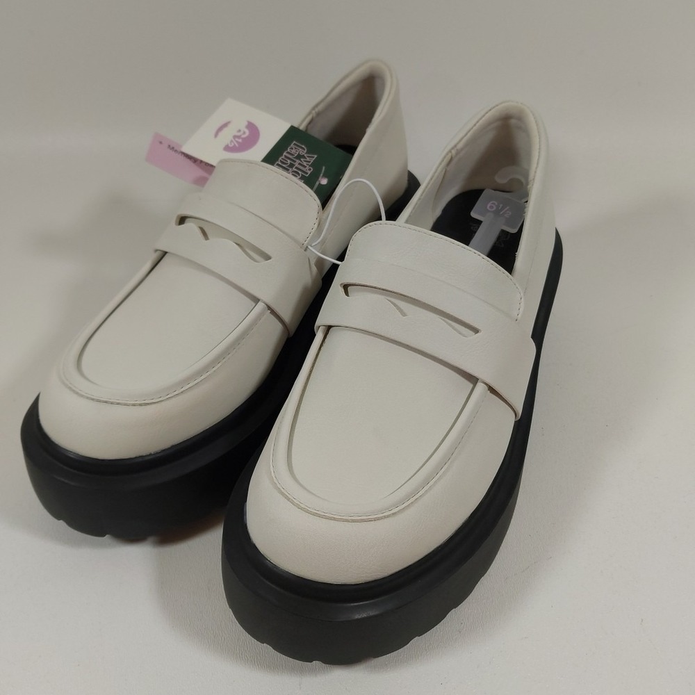 WILD FABLE Lacey Loafers Mary Janes Black & White Platform Shoes Sz 6 1/2 NWT